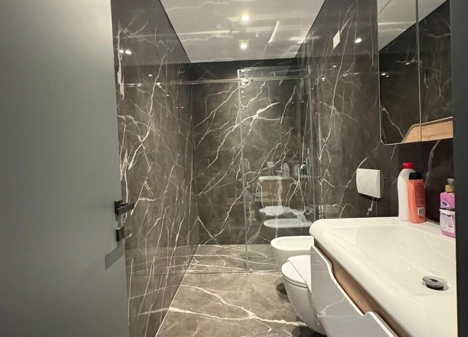 Blue Boutique Apartments 4 Tiran